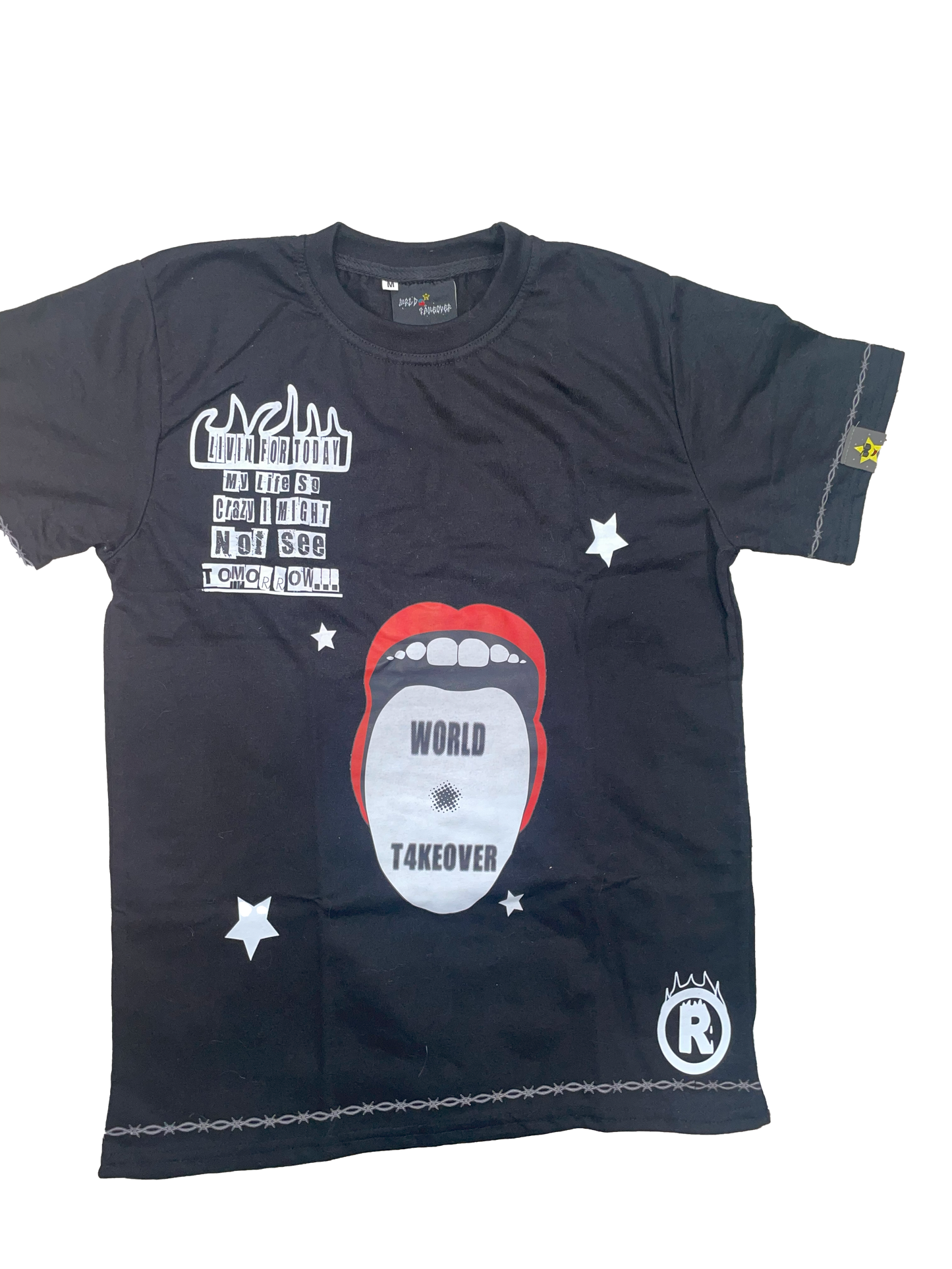 WRLD lips black